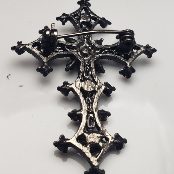 Brooch - Picture 2 of 2